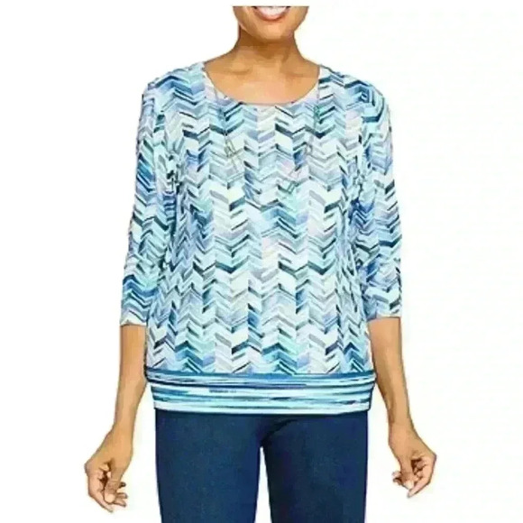 Like New Alfred Dunner Chevron Top with 3/4 Sleeves Size Small - Picture 1 of 3